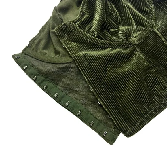 Green corduroy crop top - Picture 2 of 3